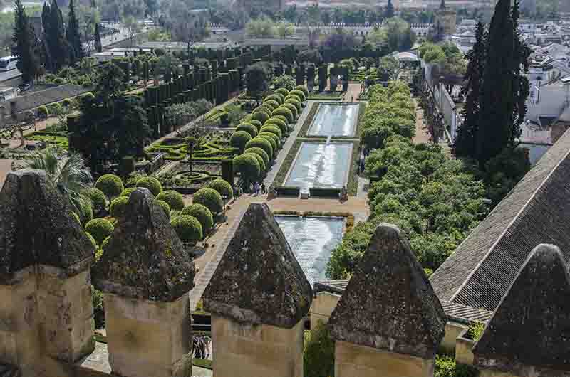 Córdoba 093 - Álcazar de los Reyes Cristianos - jardines.jpg